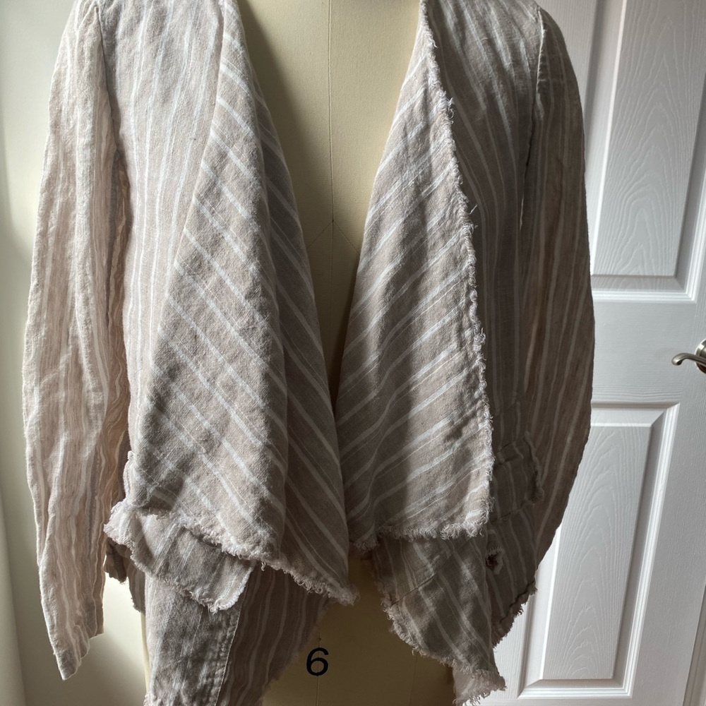 Linen Jacket With Unfinished Edges - image 2